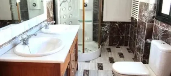 4 Schlafzimmer Doppelhaus in Badajoz, Spain, Nr. 180091 24