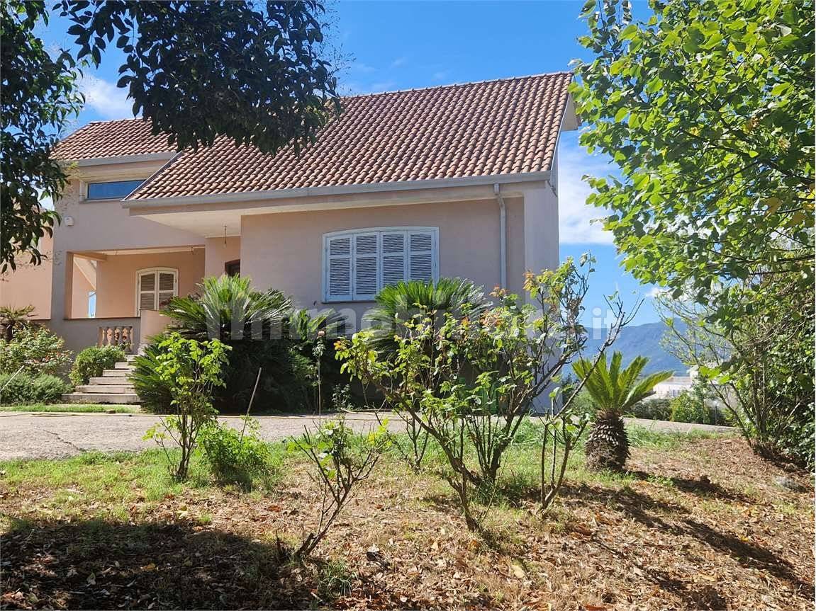 7 غرف نوم فيلا في Frosinone, Italy رقم 86410