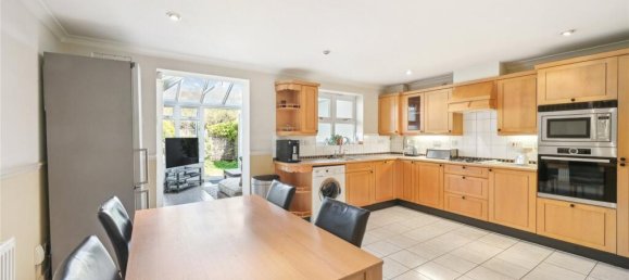 4 bedrooms Commercial property in London, United Kingdom No. 5267 9