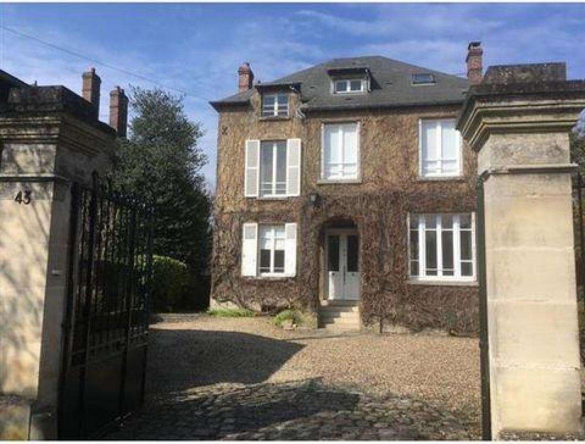 7 bedrooms House in Senlis, France No. 2115