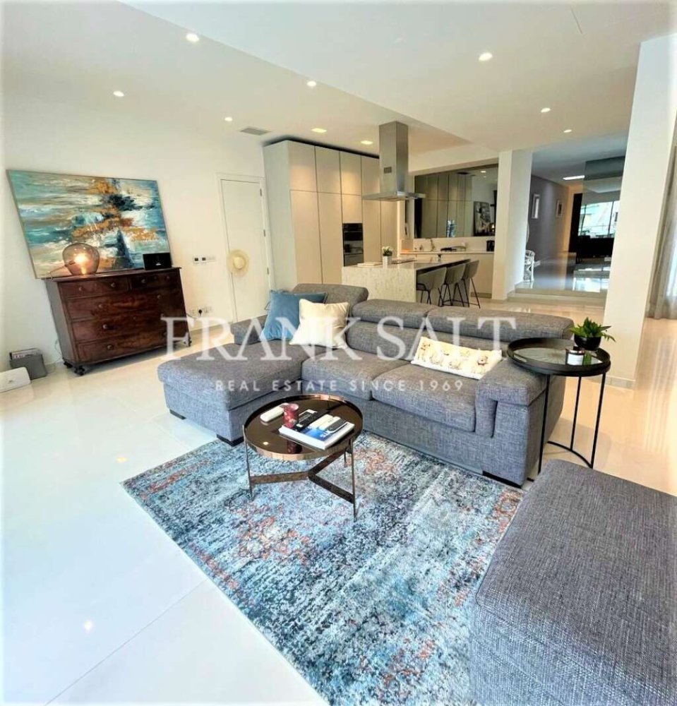 Apartamento T2 em Saint Julian's, Malta N.º 4561