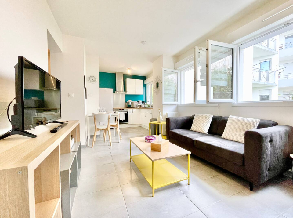 Studio in Saint-Nazaire, France No. 335831