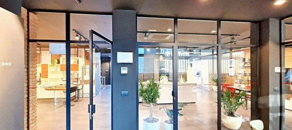 272m² Commercial property in Reggio Emilia, Italy No. 371943 7