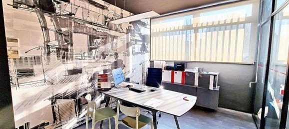 272m² Commercial property in Reggio Emilia, Italy No. 371943 8