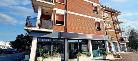 272m² Commercial property in Reggio Emilia, Italy No. 371943 18