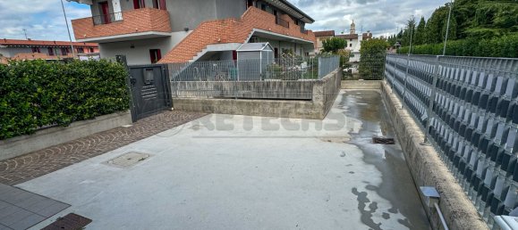 Apartamento T2 em Udine, Italy N.º 361453 4