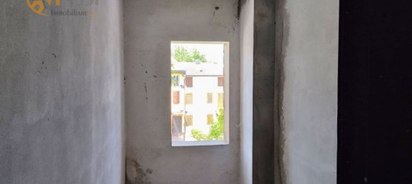  بناية في Cento, Italy 742متر مربع رقم 290521 10