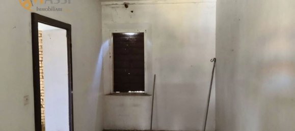  بناية في Cento, Italy 742متر مربع رقم 290521 12