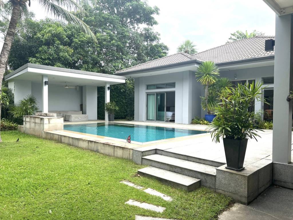 3 bedrooms Villa in Bang Tao, Thailand No. 67577