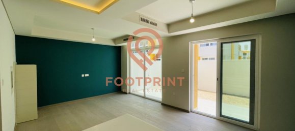 Moradia em banda T3 em Dubai, UAE N.º 24549 2