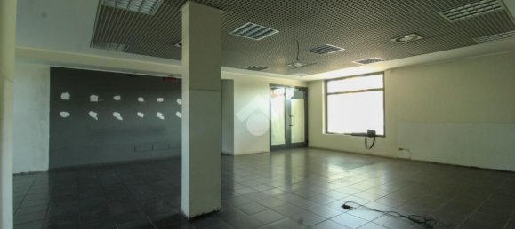 Gewerbliche Immobilie in Verdello, Italy 260m², Nr. 269355 6
