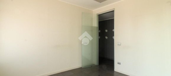 Gewerbliche Immobilie in Verdello, Italy 260m², Nr. 269355 16