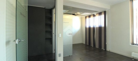 Gewerbliche Immobilie in Verdello, Italy 260m², Nr. 269355 4