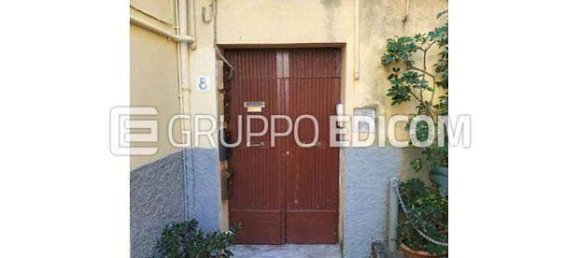 5 rooms Apartment in Catanzaro, Italy No. 348072 2