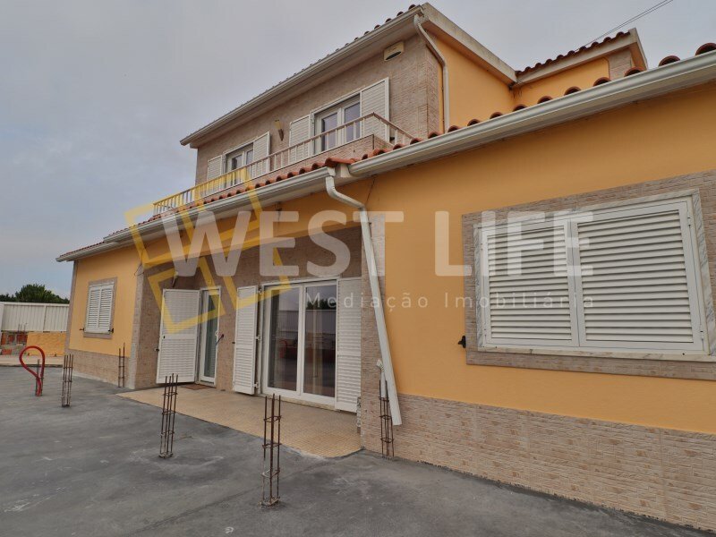 4 bedrooms Villa in Torres Vedras, Portugal No. 206489