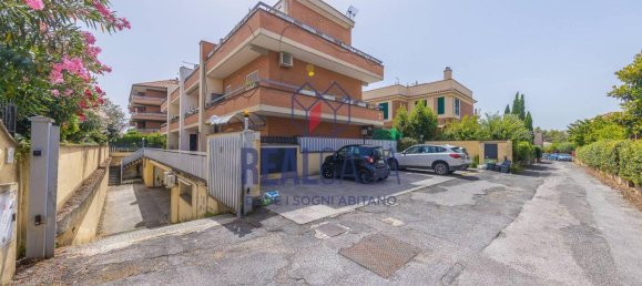 5 rooms House in Rome, Italy No. 23311 2