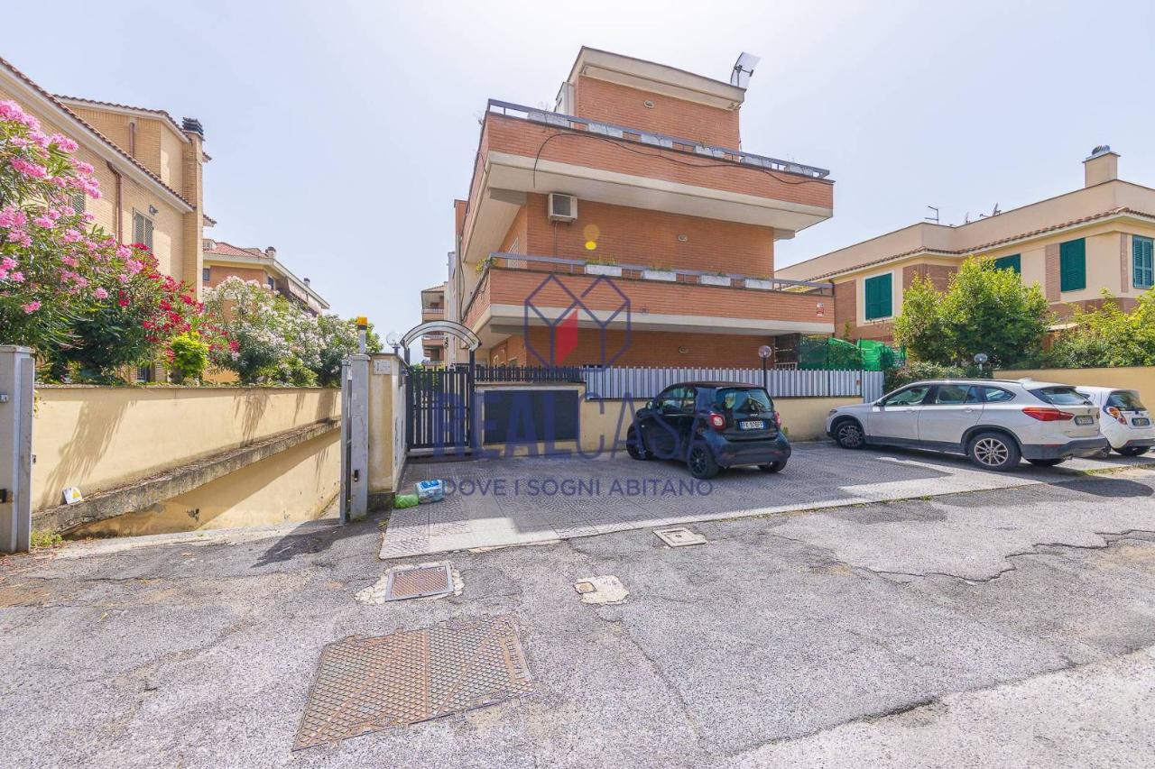 5 rooms House in Rome, Italy No. 23311