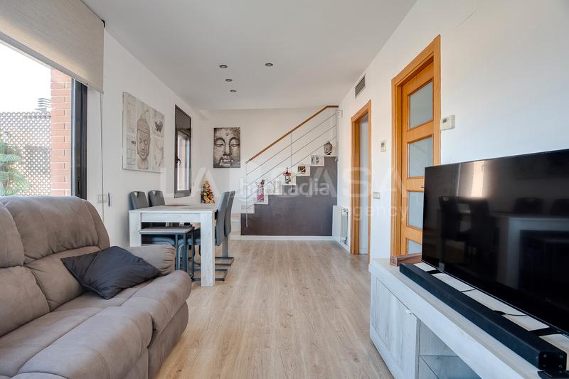 3 غرف نوم منزل ذو طابقين في Les Franqueses Del Valles, Spain رقم 242624