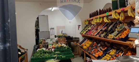 2 rooms Commercial property in Rome, Italy No. 356197 2