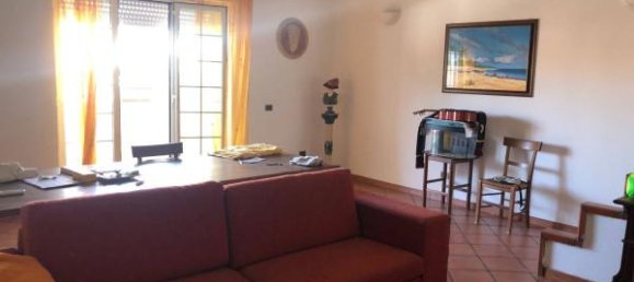 Вилла с 4 комнатами в Фьюмичино, Италия № 128629 5