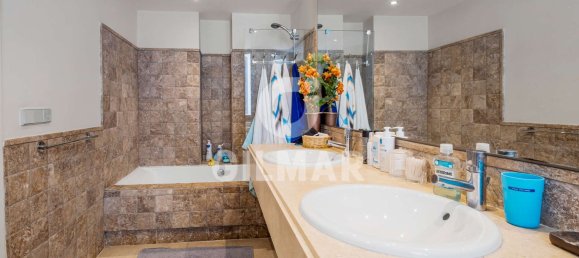 3 Schlafzimmer Penthouse in Malaga, Spain, Nr. 100907 10