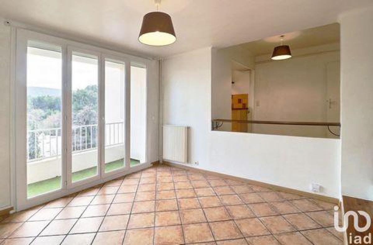 2 bedrooms Condo in Aubagne, France No. 14609