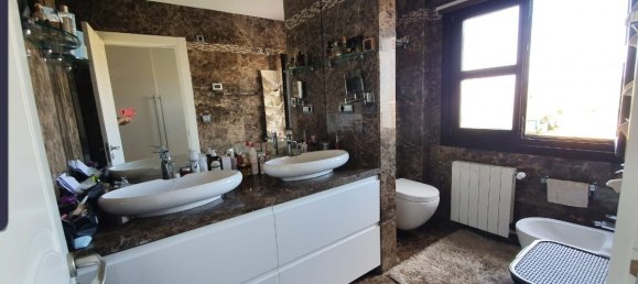 4 bedrooms Townhouse in Guadalmina, Spain No. 2933 12