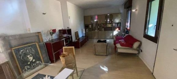 5 bedrooms Villa in Castelnuovo Rangone, Italy No. 370217 4