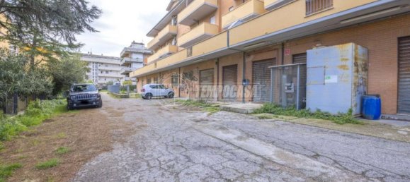 Propiedad comercial de 1 habitación en Porto Sant'Elpidio, Italy No. 210728 9