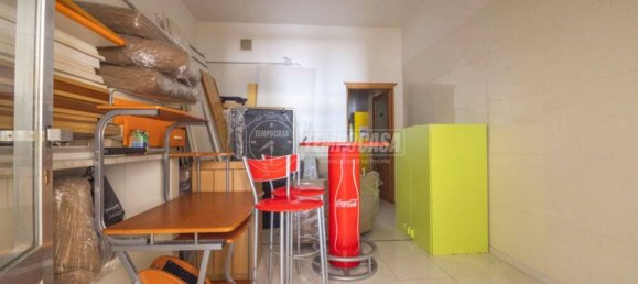 Propiedad comercial de 1 habitación en Porto Sant'Elpidio, Italy No. 210728 6