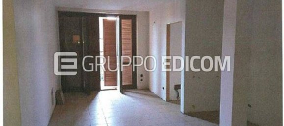 2 rooms Apartment in Cassano Magnago, Italy No. 3216 7