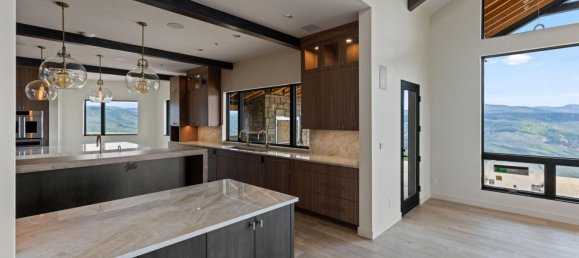 Коммерческая недвижимость с 5 спальнями в Эдвардс, США № 29 7