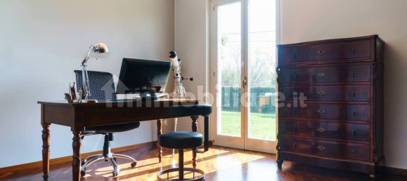 3 Schlafzimmer Villa in Cadrezzate con Osmate, Italy, Nr. 63609 17