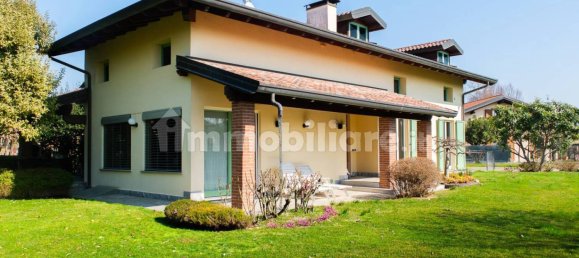 3 Schlafzimmer Villa in Cadrezzate con Osmate, Italy, Nr. 63609 2