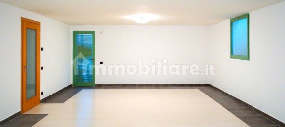 3 Schlafzimmer Villa in Cadrezzate con Osmate, Italy, Nr. 63609 25