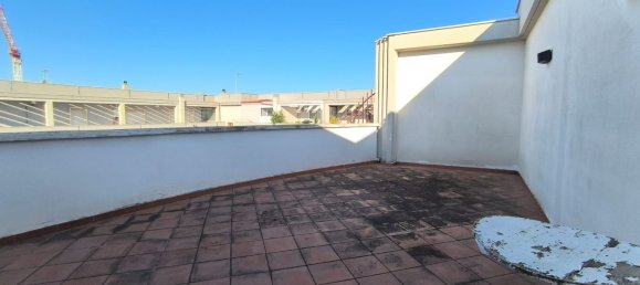 2 chambres Penthouse à Trani, Italy No. 381332 3