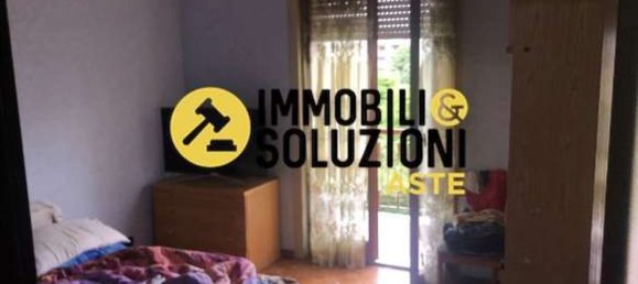3-salle Appartement à Bergamo, Italy No. 6058 21