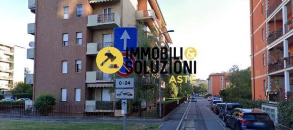 3-salle Appartement à Bergamo, Italy No. 6058 4