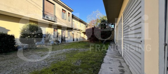 Casa T3 em Castano Primo, Italy N.º 158895 2