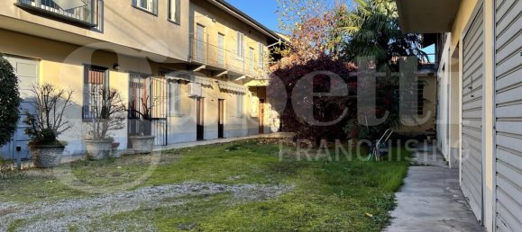 Casa T3 em Castano Primo, Italy N.º 158895 3