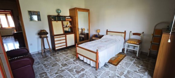 5 bedrooms House in San Maurizio Canavese, Italy No. 379749 17