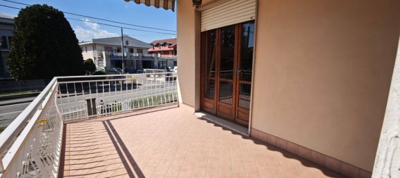 5 bedrooms House in San Maurizio Canavese, Italy No. 379749 11