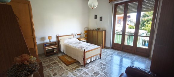 5 bedrooms House in San Maurizio Canavese, Italy No. 379749 16