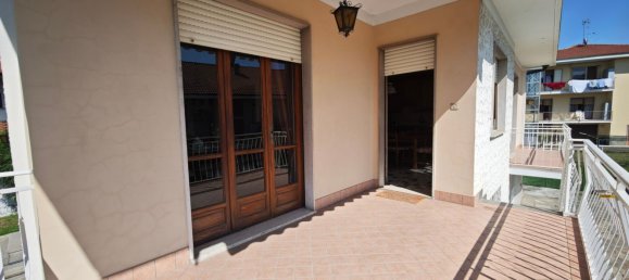 5 bedrooms House in San Maurizio Canavese, Italy No. 379749 10