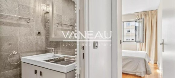 3 bedrooms Apartment in Paris, France No. 164884 10