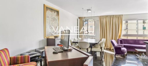 3 bedrooms Apartment in Paris, France No. 164884 4