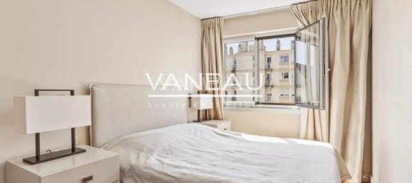 3 bedrooms Apartment in Paris, France No. 164884 12
