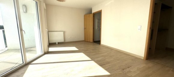 1 bedroom Apartment in La Rochelle, France No. 340932 5