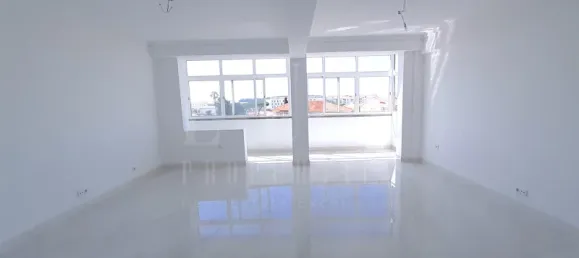 3 Schlafzimmer Wohnung in Cascais, Portugal, Nr. 67002 6