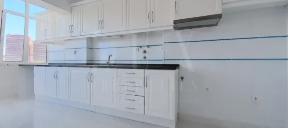 3 Schlafzimmer Wohnung in Cascais, Portugal, Nr. 67002 8